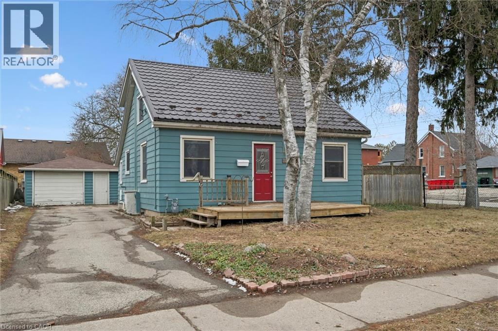 381 Connaught Street, Kitchener, Ontario  N2C 1C1 - Photo 3 - 40809109