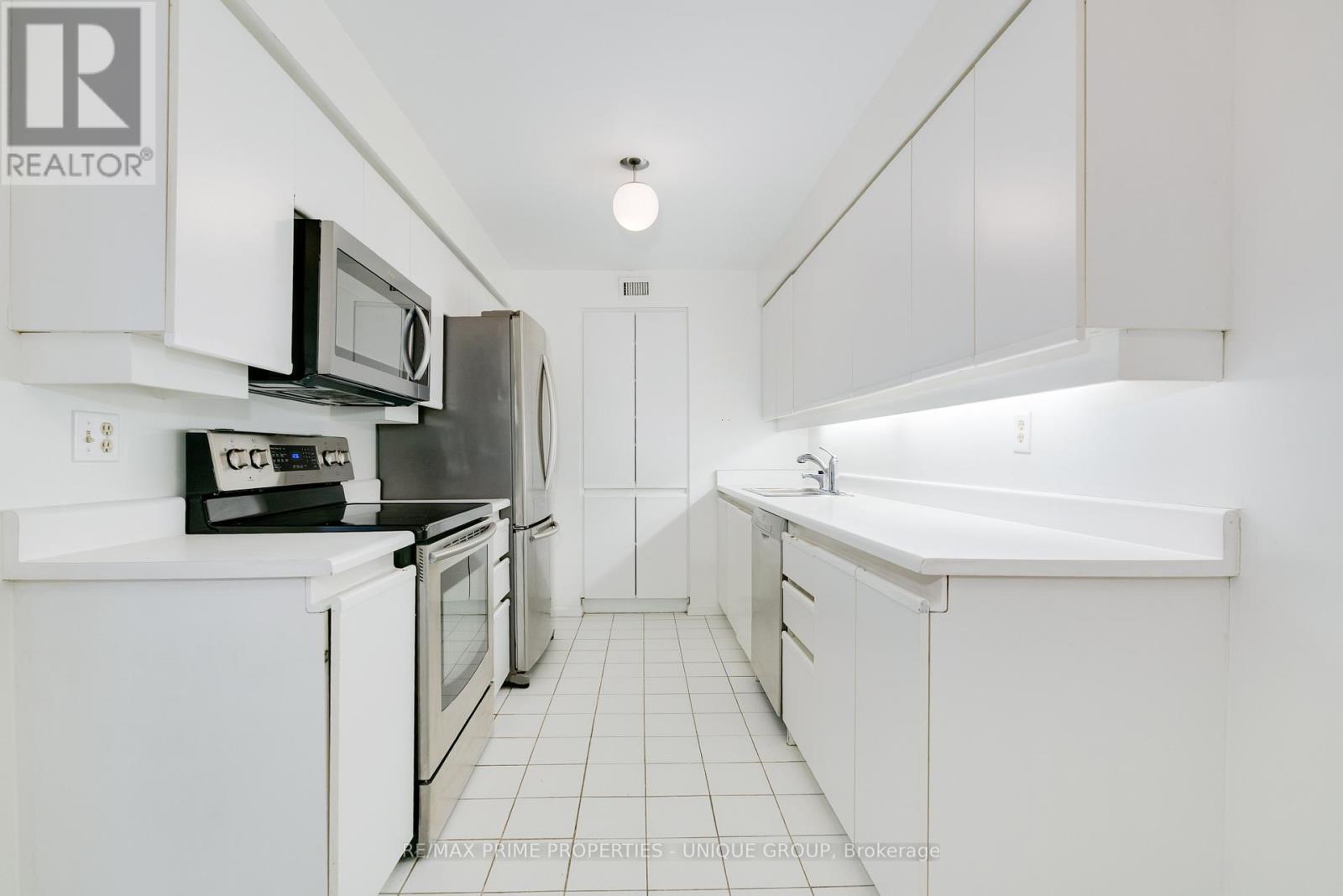 804 - 80 Front Street E, Toronto, Ontario M5E 1Z7 - Photo 3 - C12902726