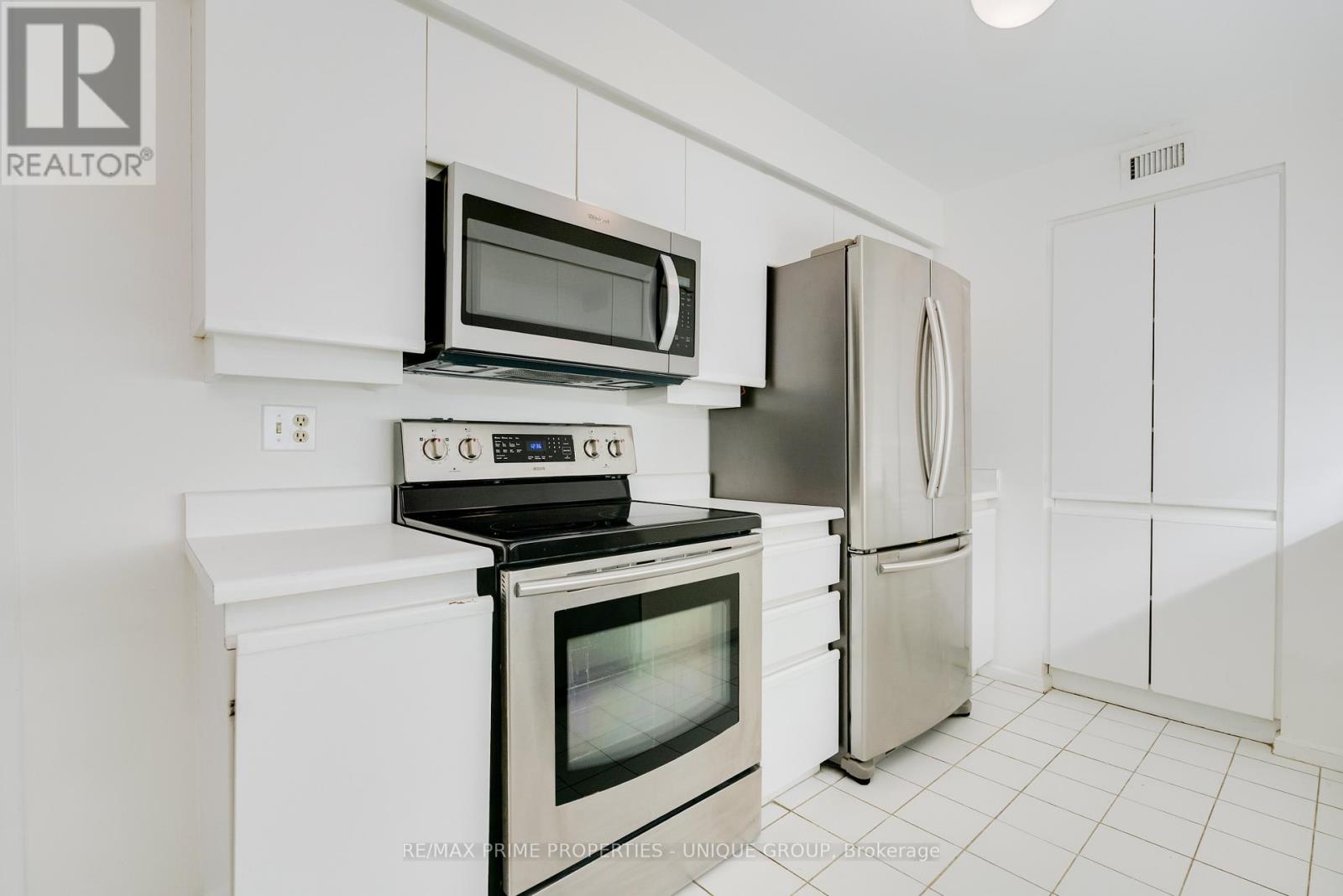 804 - 80 Front Street E, Toronto, Ontario M5E 1Z7 - Photo 4 - C12902726