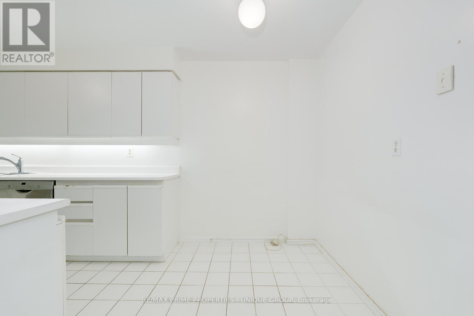 804 - 80 Front Street E, Toronto, Ontario M5E 1Z7 - Photo 5 - C12902726