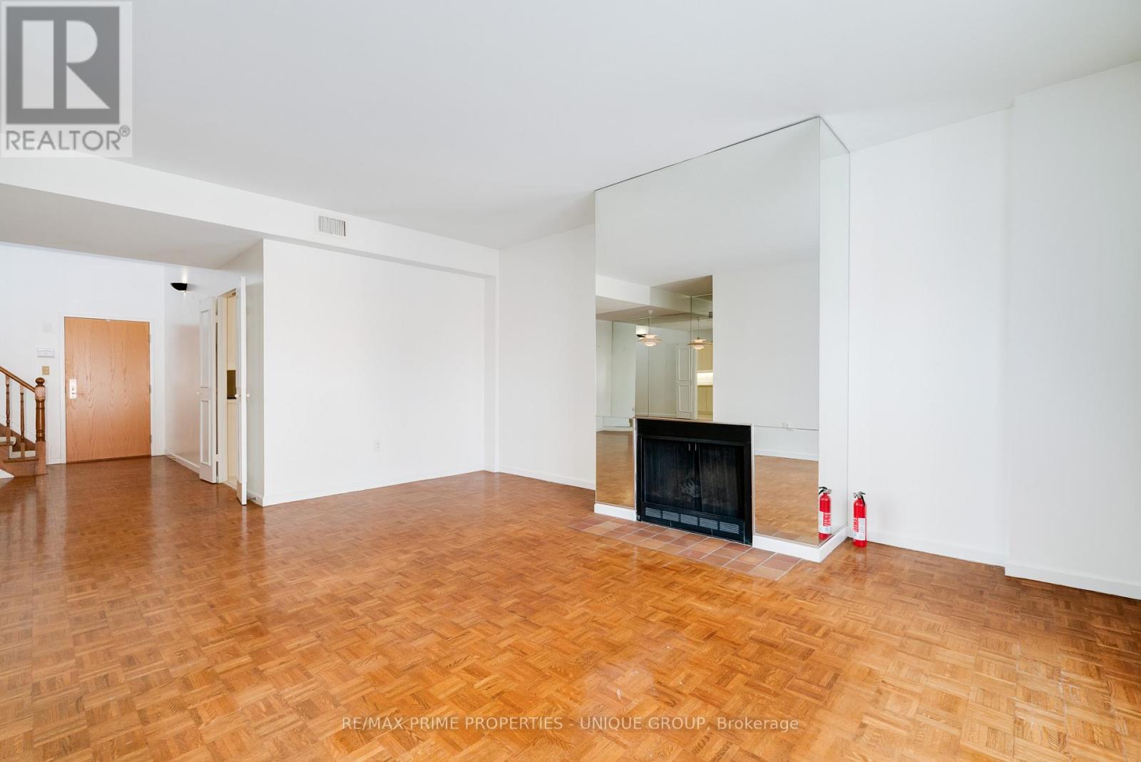 804 - 80 Front Street E, Toronto, Ontario M5E 1Z7 - Photo 8 - C12902726