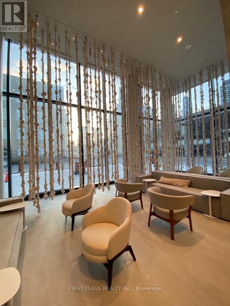 5805 - 55 Cooper Street, Toronto, Ontario  M5E 0G1 - Photo 2 - C12902844