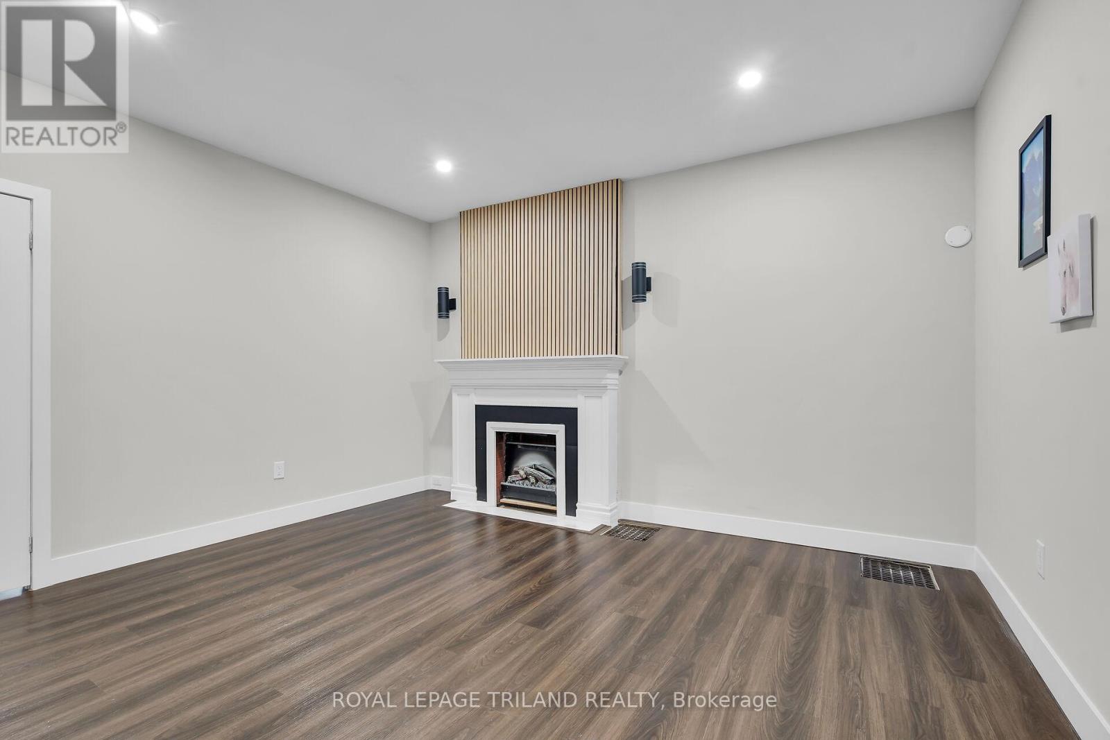 2 - 22 Mitchell Street, St. Thomas, Ontario  N5R 2T7 - Photo 2 - X12902664