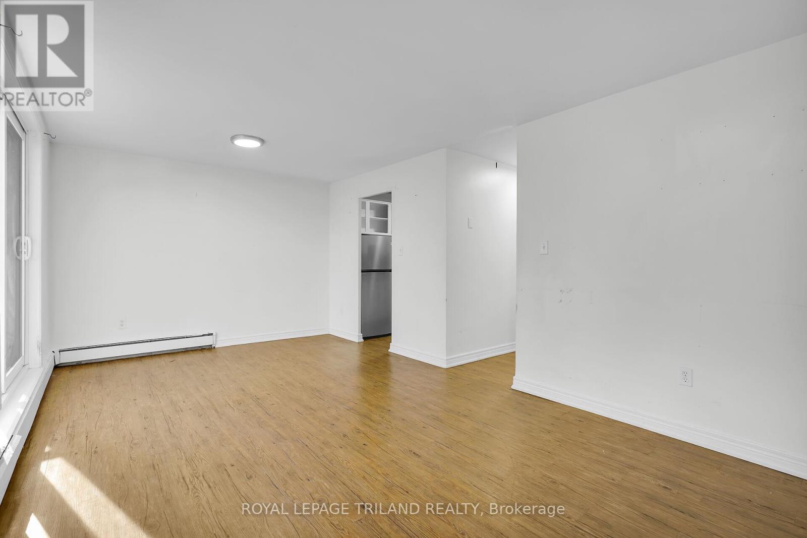 301 - 294 Saulsbury Street, Strathroy-Caradoc, Ontario  N7G 2B2 - Photo 9 - X12902670