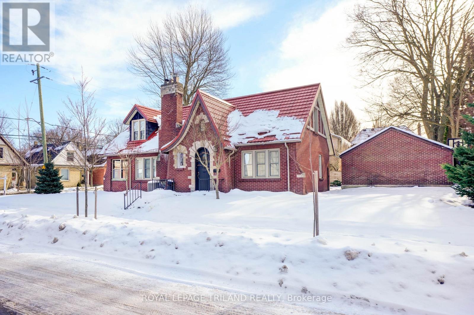 1 Woodland Place, London South, Ontario  N6C 1H9 - Photo 2 - X12902696