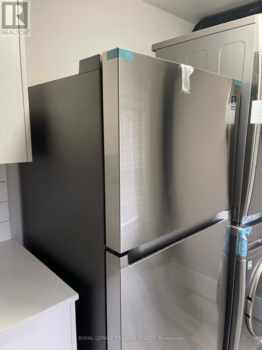 1 Woodland Place, London South, Ontario  N6C 1H9 - Photo 29 - X12902696