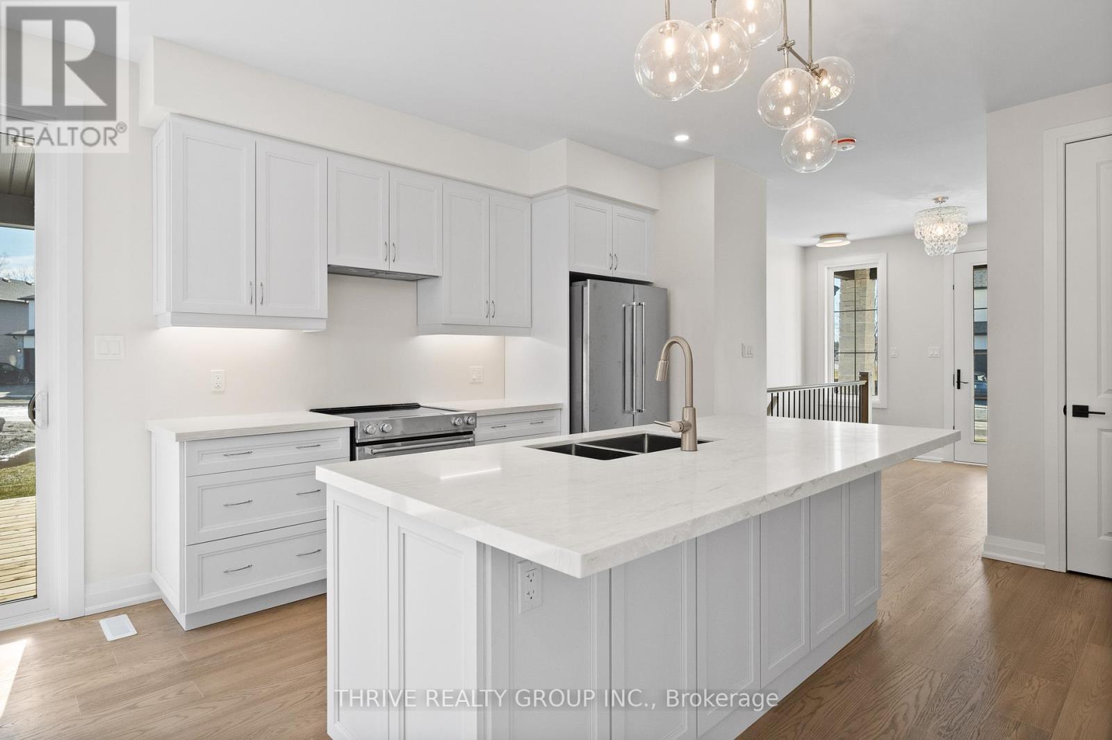 4275 Sagebrush Crescent, London South, Ontario  N6P 1H5 - Photo 4 - X12902808