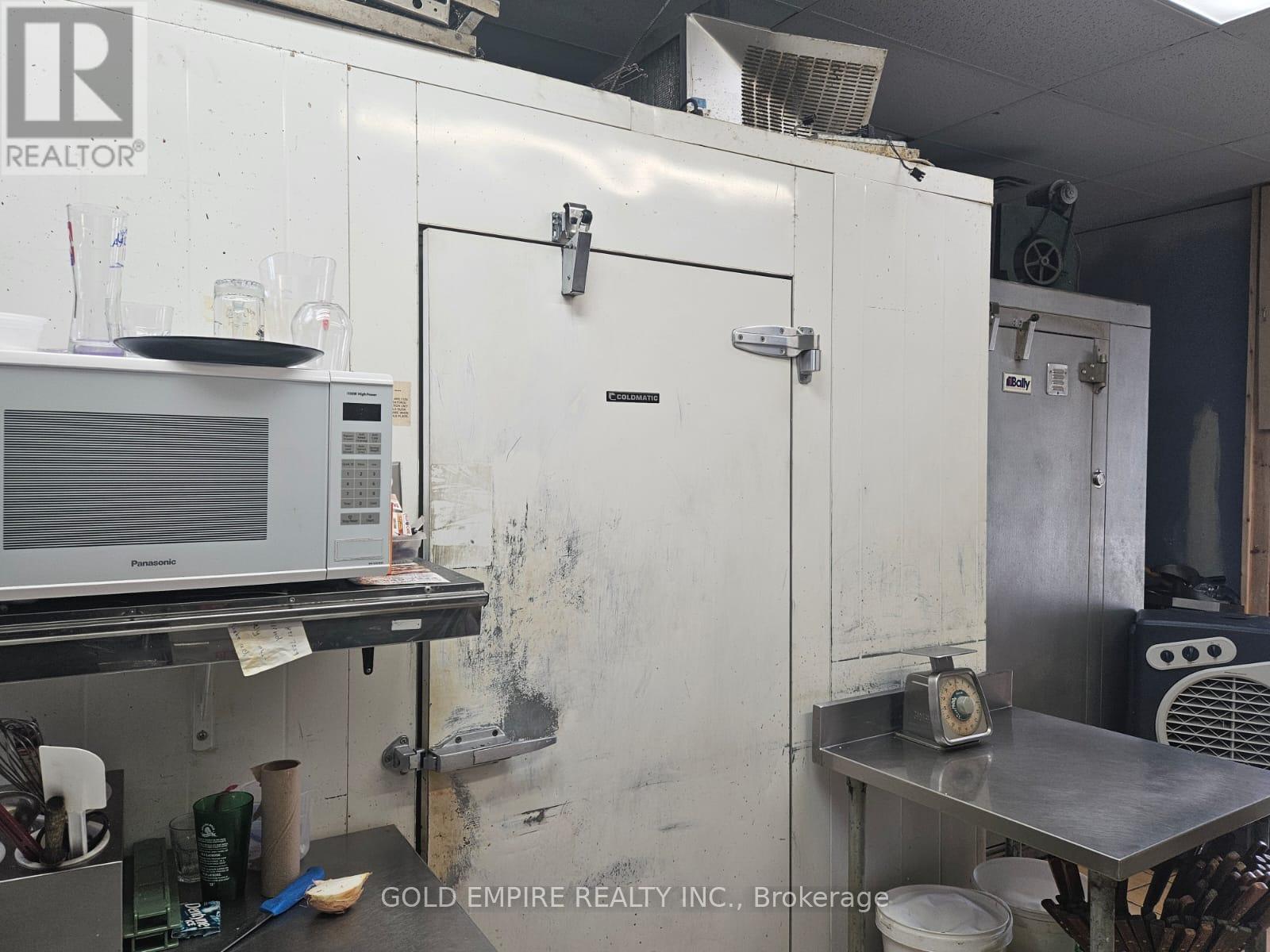 1101 Jalna Boulevard S, London South, Ontario  N6E 3B3 - Photo 7 - X12902926