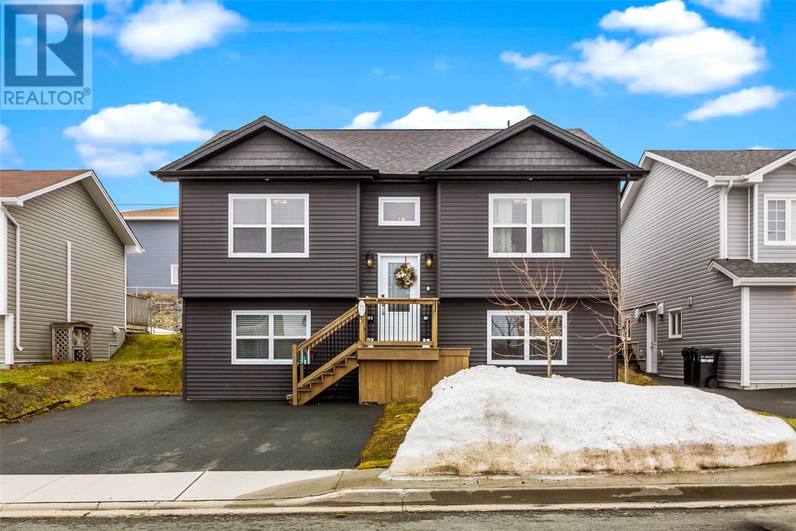 77 Maurice Putt Crescent, St. John's, Newfoundland & Labrador