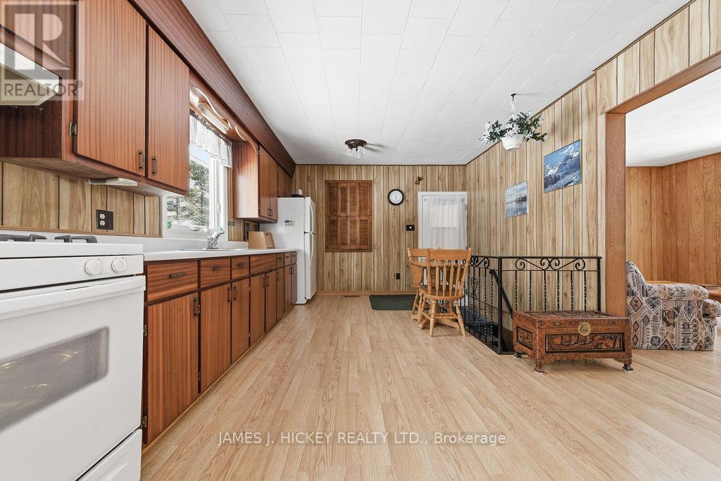 33416 Hwy 17 Highway W, Deep River, Ontario  K0J 1P0 - Photo 7 - X12902806