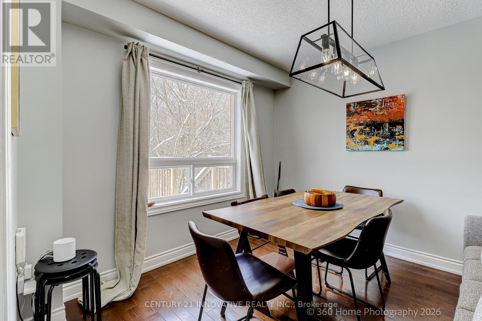 1896 Woodgate Court, Oshawa, Ontario  L1G 7Z2 - Photo 4 - E12902650