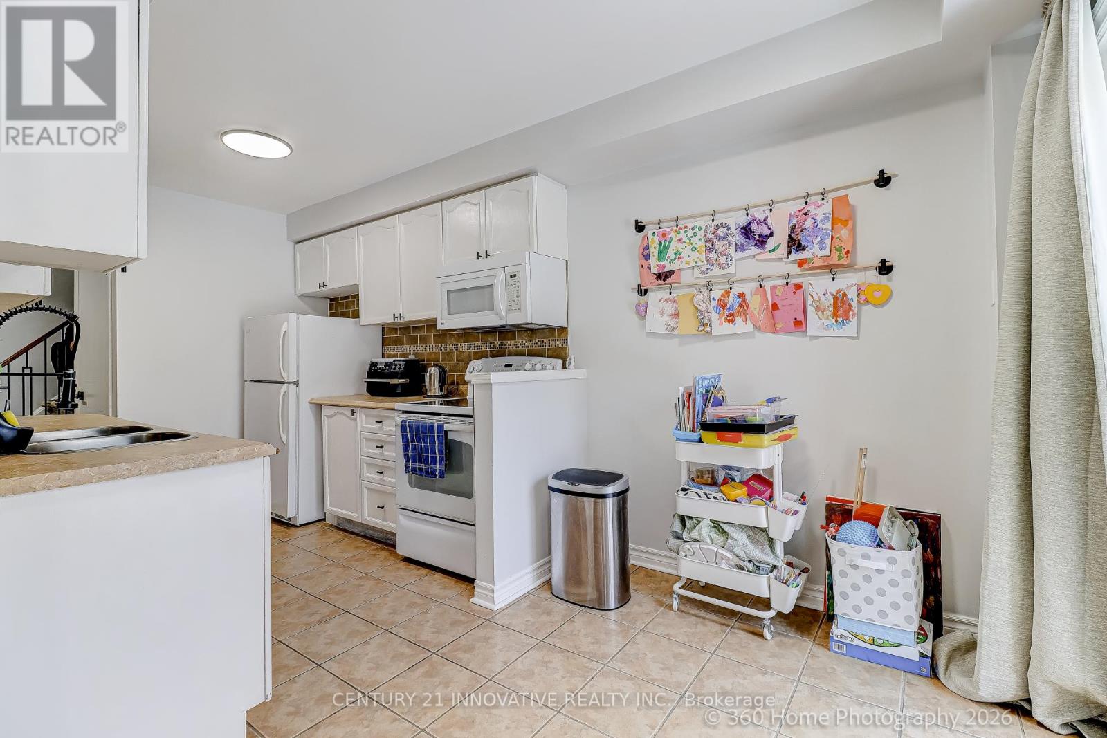 1896 Woodgate Court, Oshawa, Ontario  L1G 7Z2 - Photo 7 - E12902650