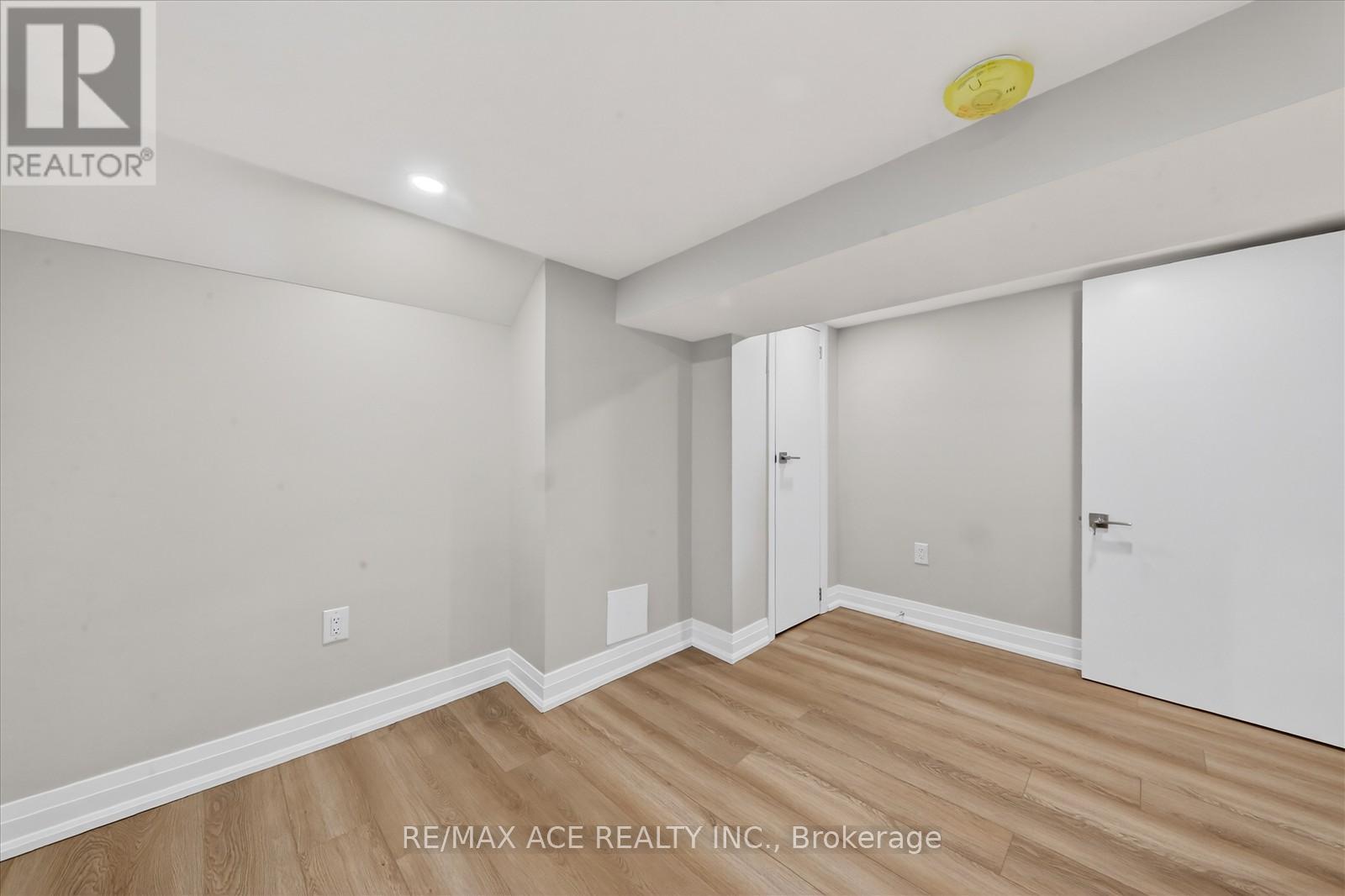 37 Secord Avenue, Toronto, Ontario  M4C 2C4 - Photo 25 - E12902660