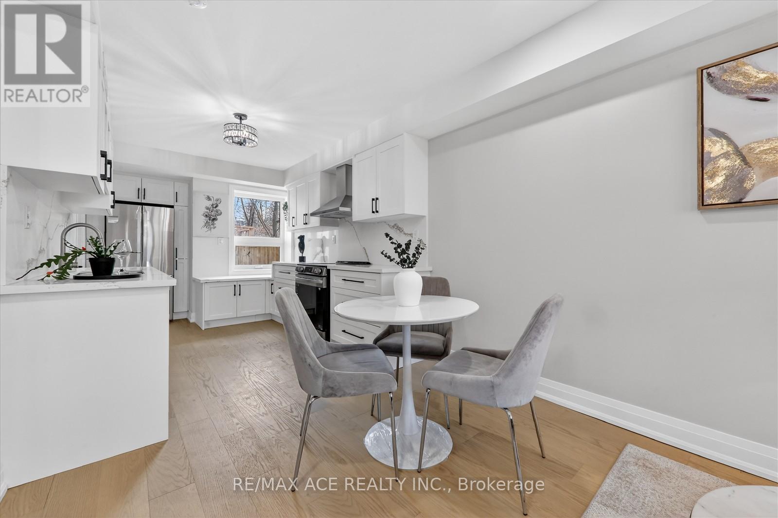 37 Secord Avenue, Toronto, Ontario  M4C 2C4 - Photo 9 - E12902660