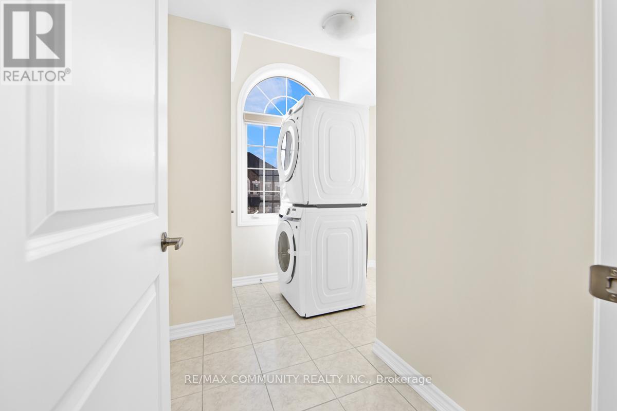 1169 Sea Mist Street, Pickering, Ontario  L1X 0R1 - Photo 19 - E12902662