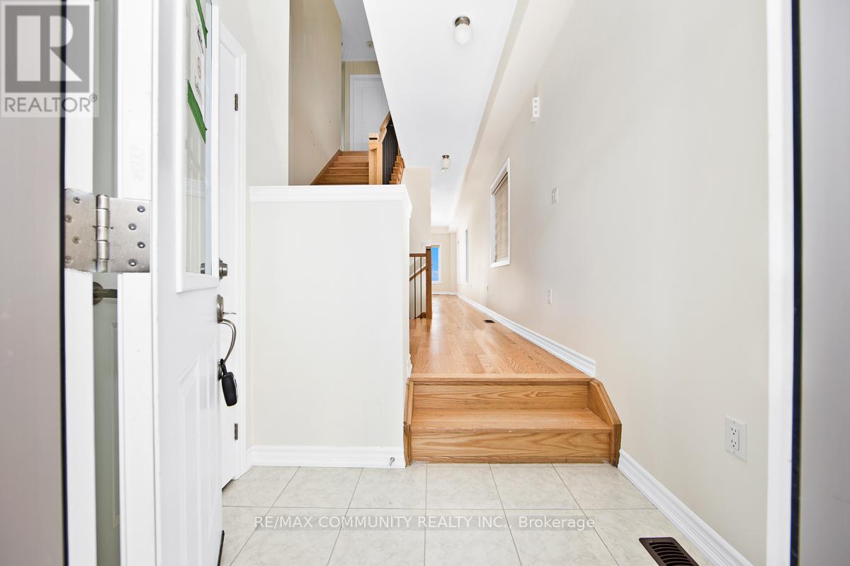 1169 Sea Mist Street, Pickering, Ontario  L1X 0R1 - Photo 2 - E12902662