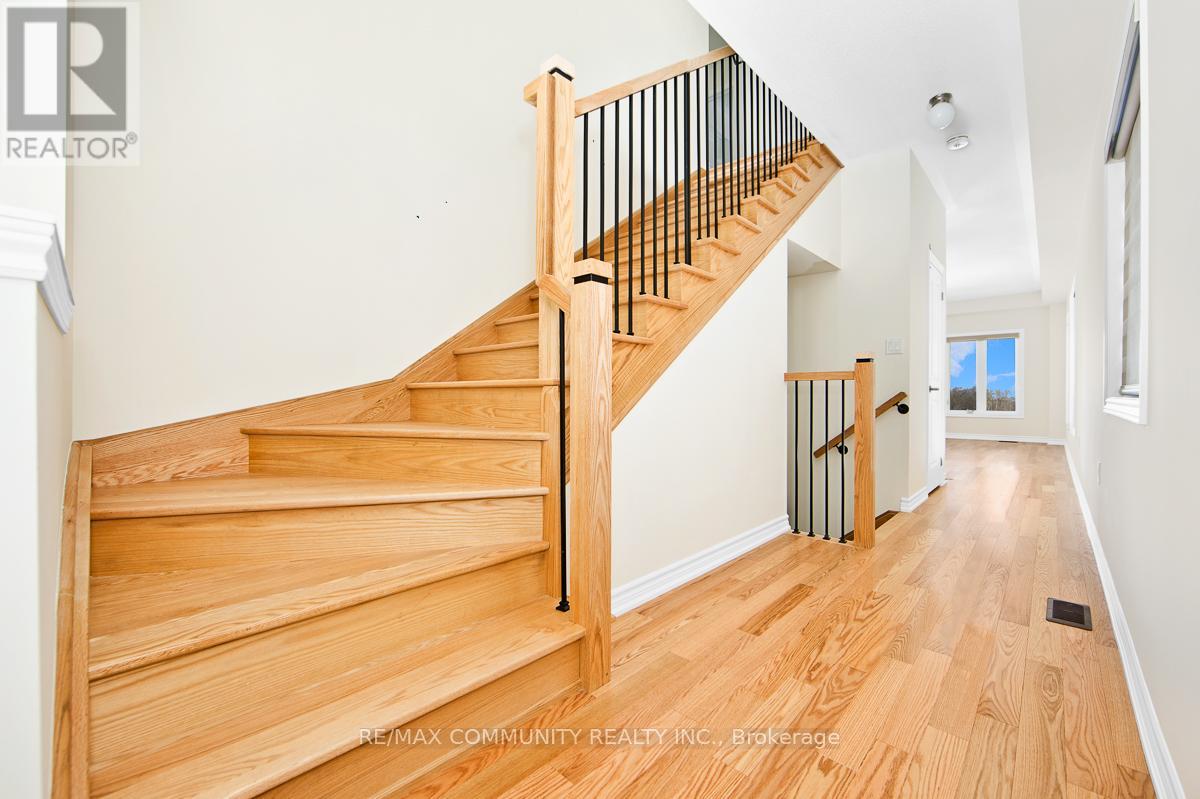 1169 Sea Mist Street, Pickering, Ontario  L1X 0R1 - Photo 3 - E12902662