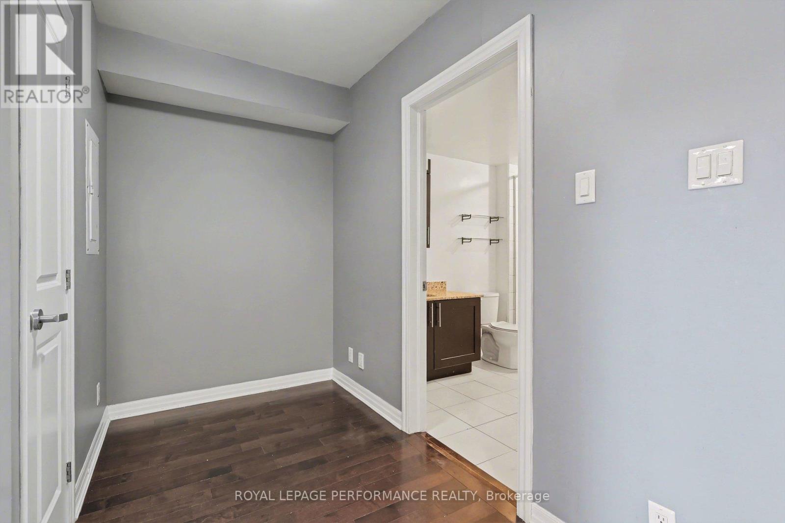 204 - 242 Rideau Street, Ottawa, Ontario  K1N 0B7 - Photo 12 - X12902864