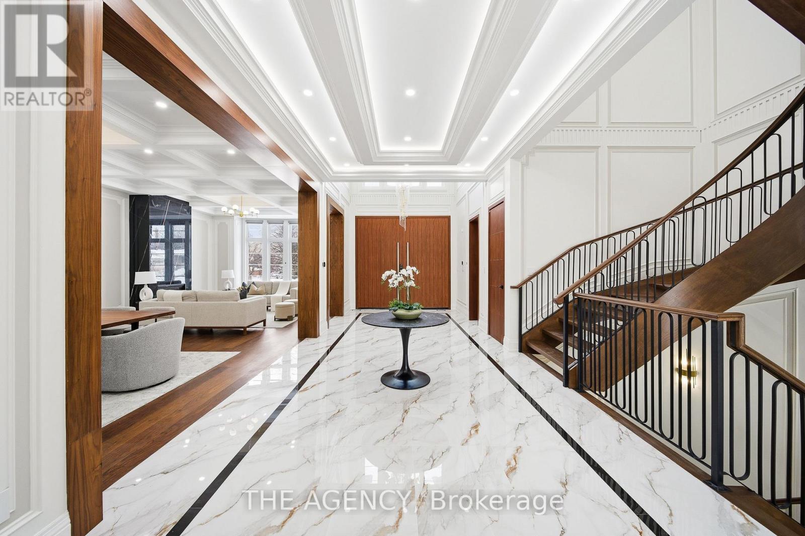 221 Burton Grove, King, Ontario  L7B 1C7 - Photo 4 - N12902716