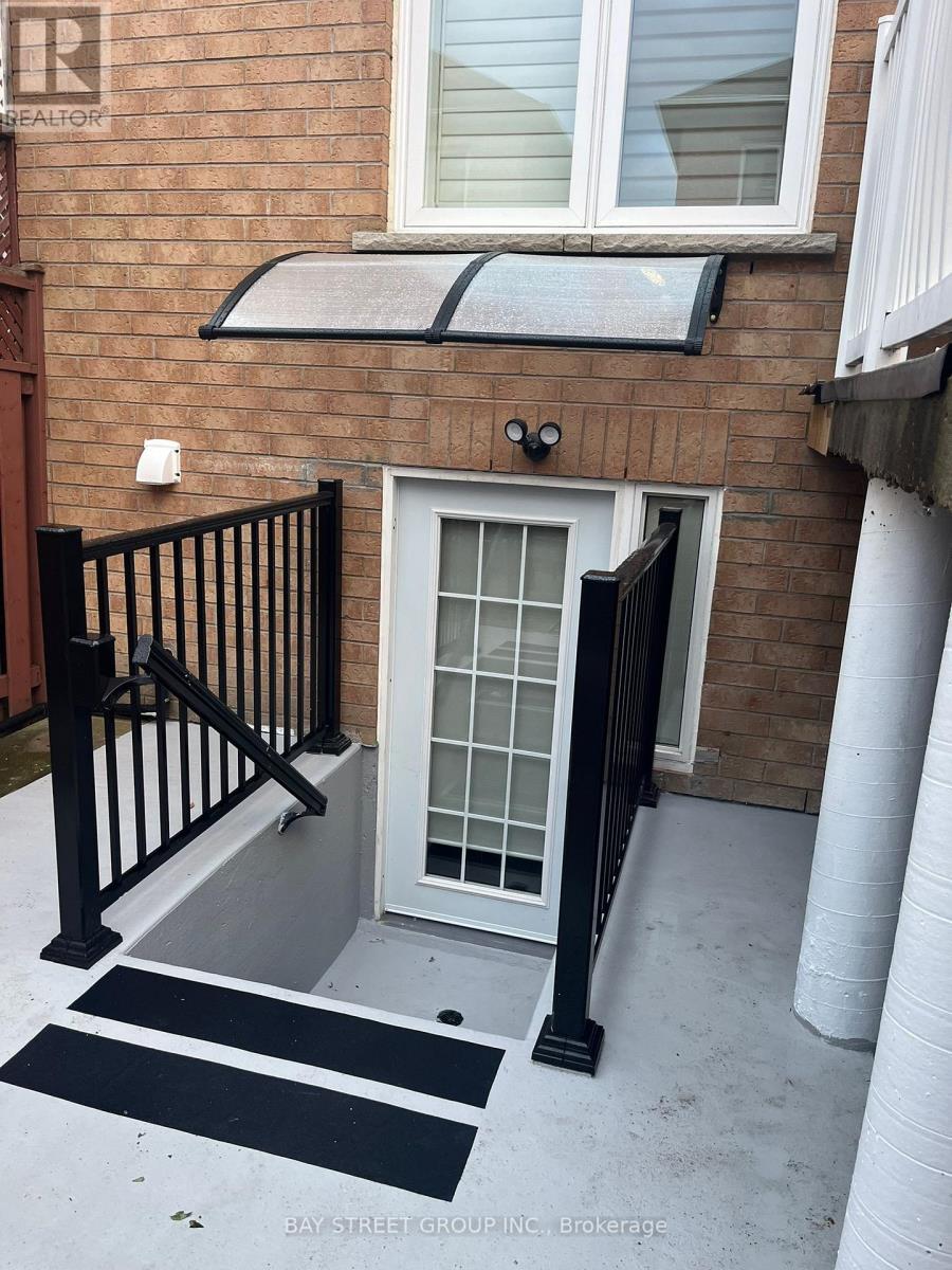 49 Chiara Drive, Vaughan (Vellore Village), Ontario  L6A 3K3 - Photo 11 - N12902718