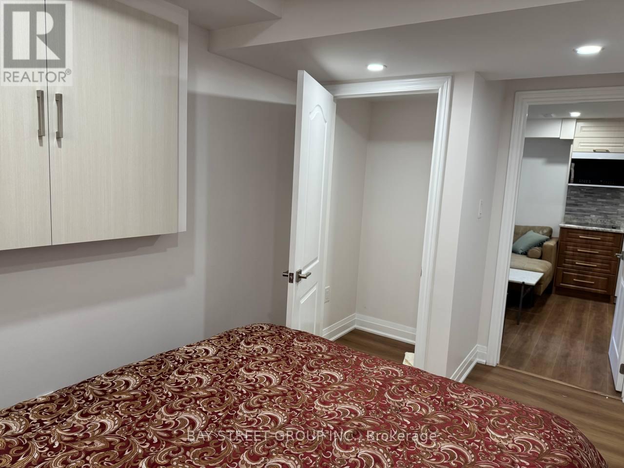 49 Chiara Drive, Vaughan (Vellore Village), Ontario  L6A 3K3 - Photo 7 - N12902718