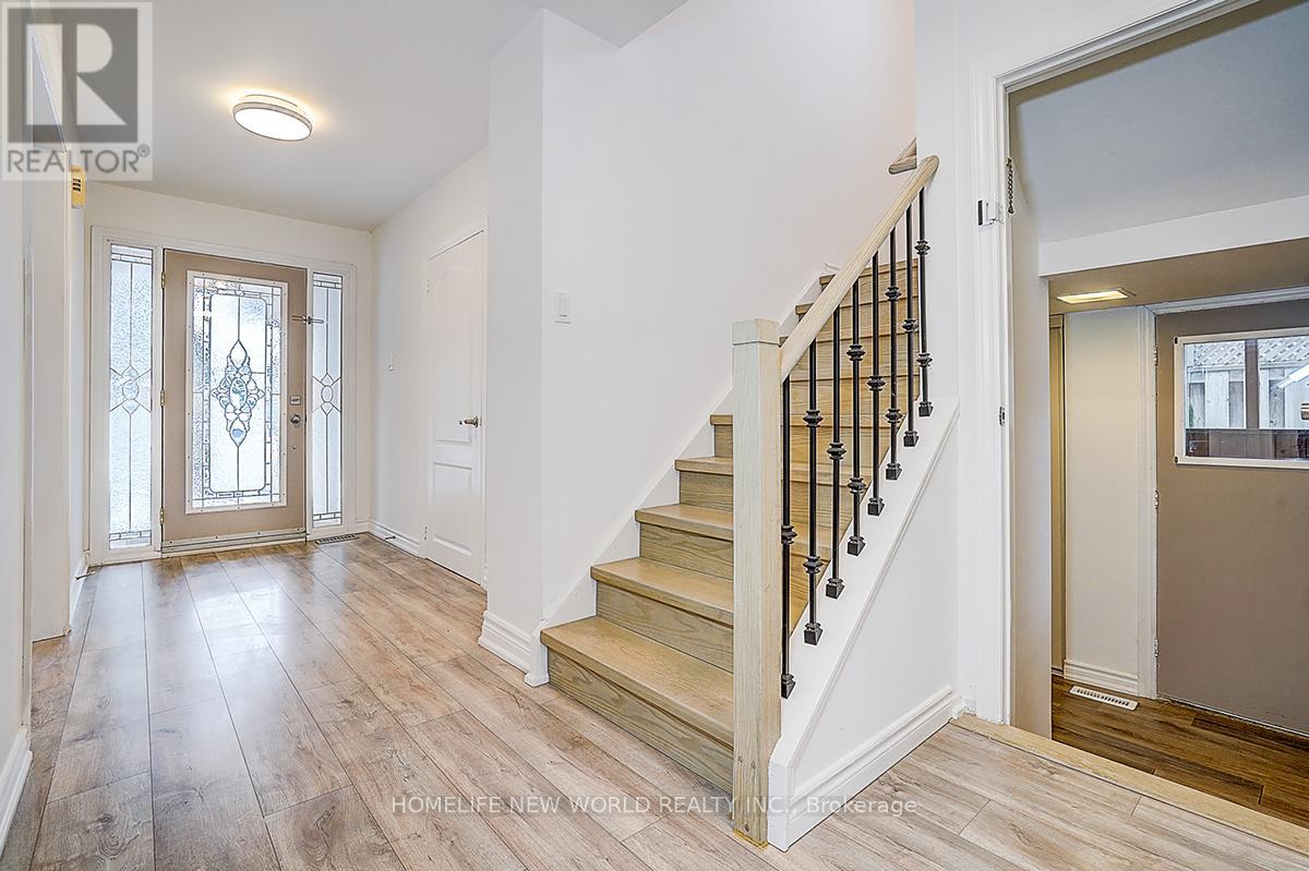 715 Irwin Crescent, Newmarket, Ontario  L3Y 5A4 - Photo 12 - N12902774