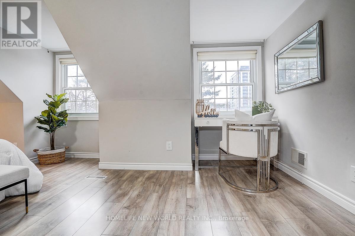 715 Irwin Crescent, Newmarket, Ontario  L3Y 5A4 - Photo 19 - N12902774