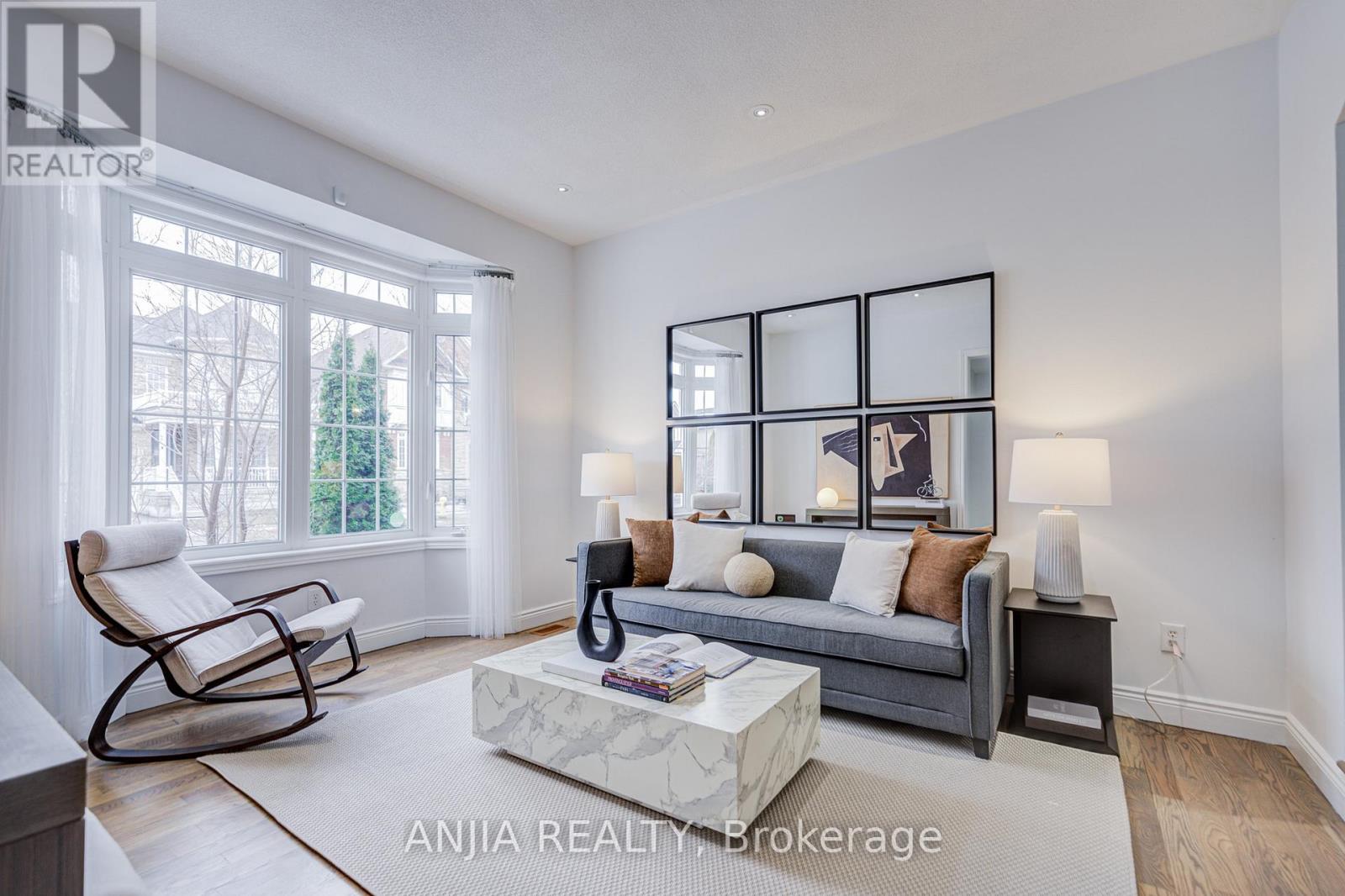 10 Golden Meadow Drive, Markham, Ontario  L6E 1V8 - Photo 10 - N12902852