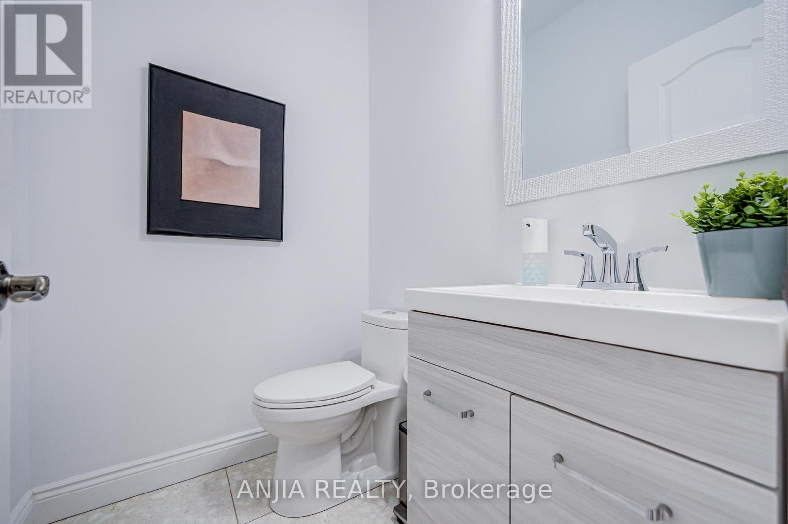 10 Golden Meadow Drive, Markham, Ontario  L6E 1V8 - Photo 27 - N12902852