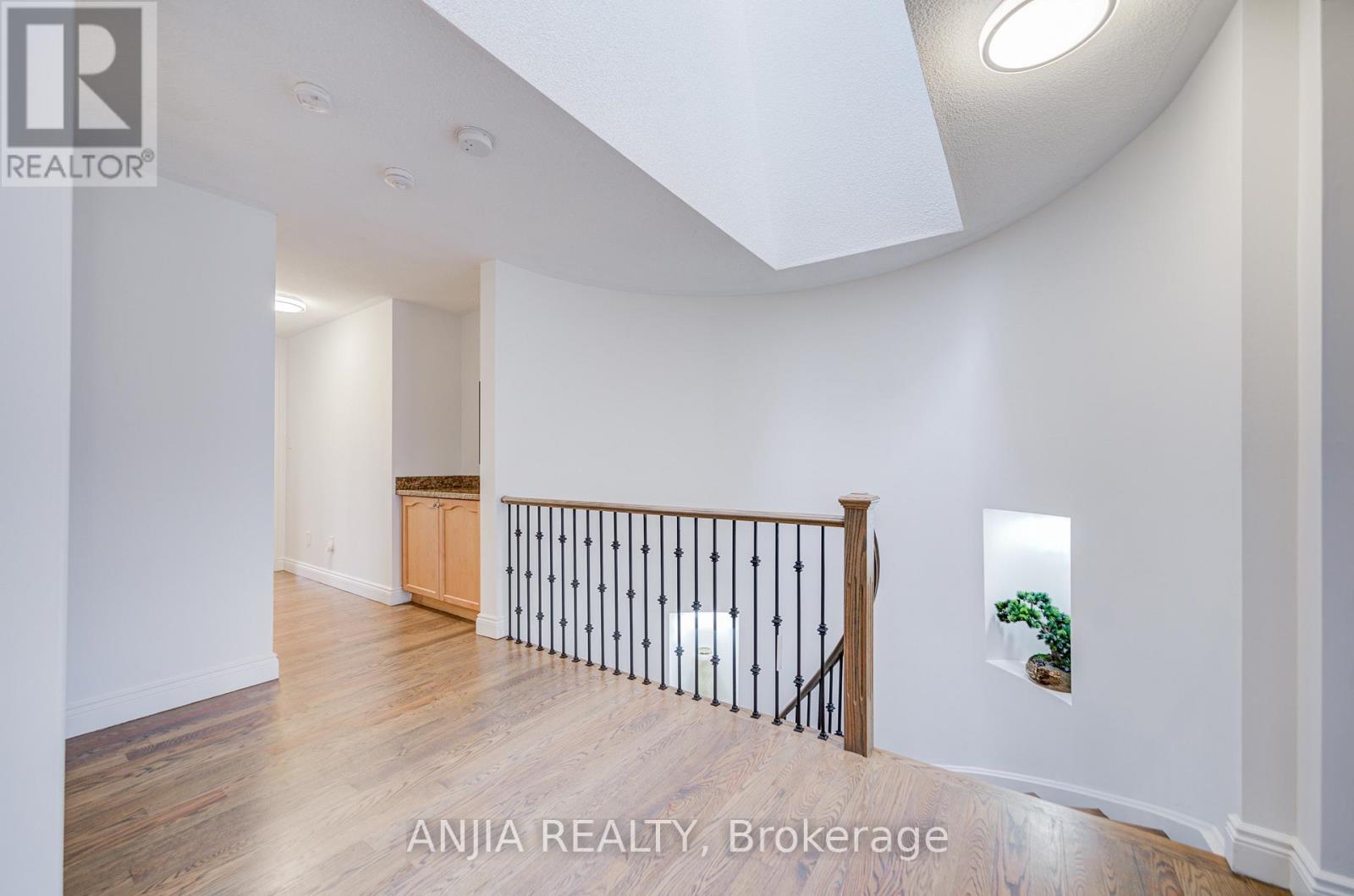 10 Golden Meadow Drive, Markham, Ontario  L6E 1V8 - Photo 28 - N12902852