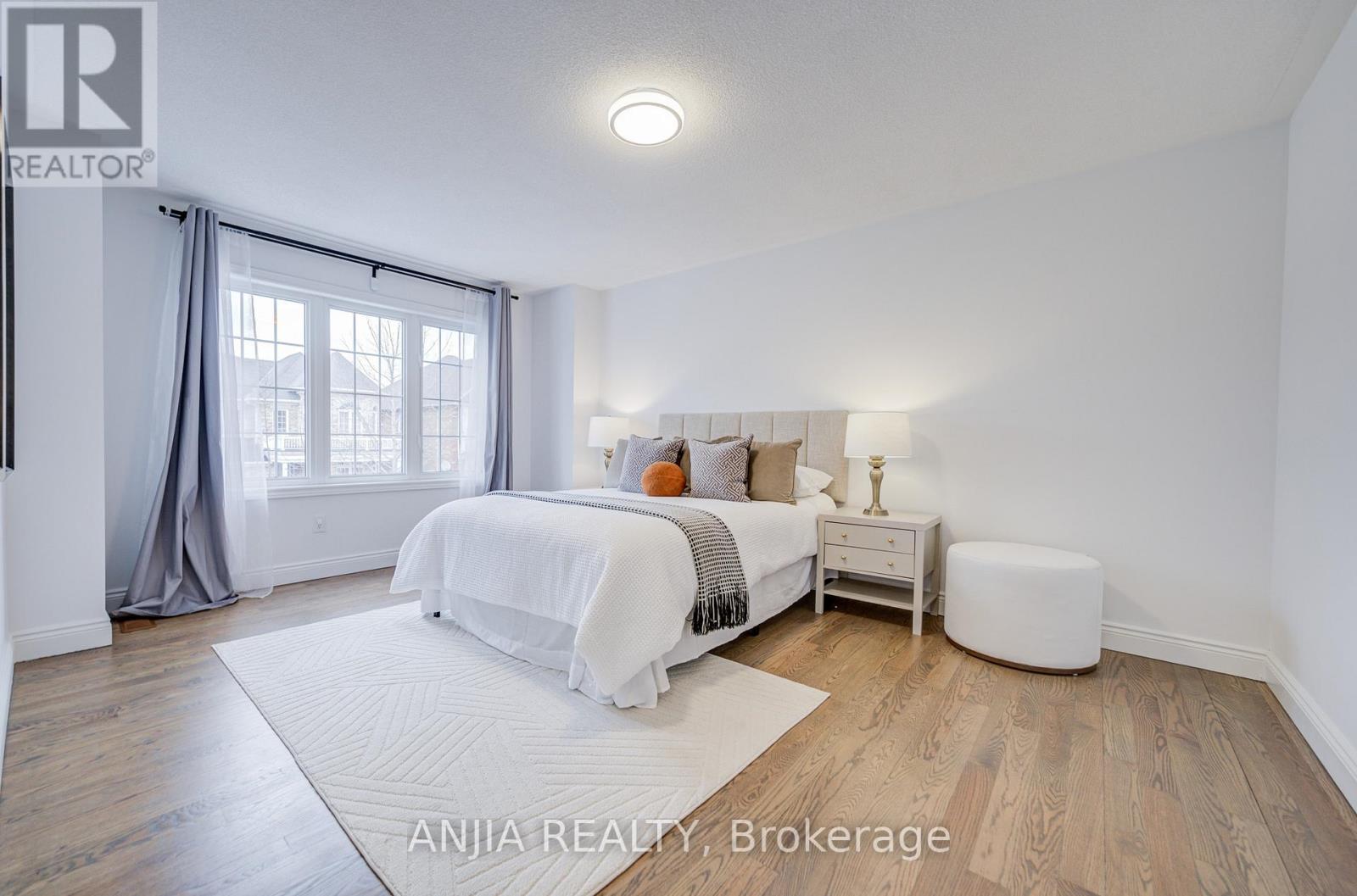 10 Golden Meadow Drive, Markham, Ontario  L6E 1V8 - Photo 34 - N12902852