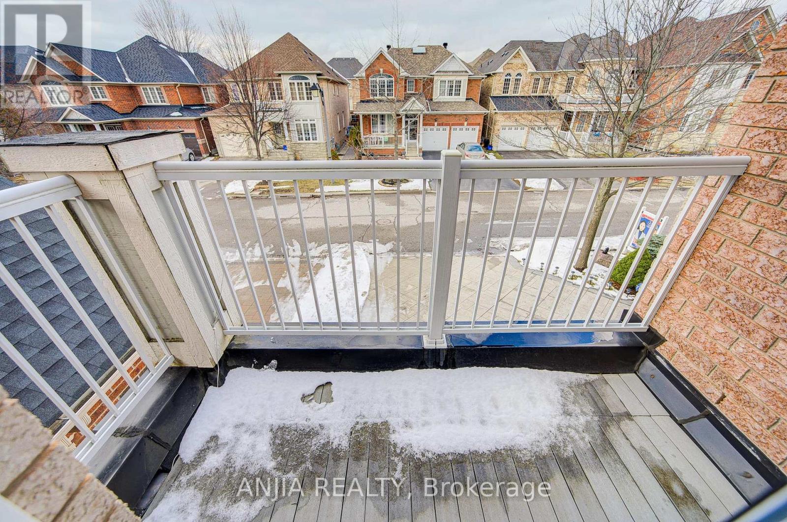 10 Golden Meadow Drive, Markham, Ontario  L6E 1V8 - Photo 40 - N12902852