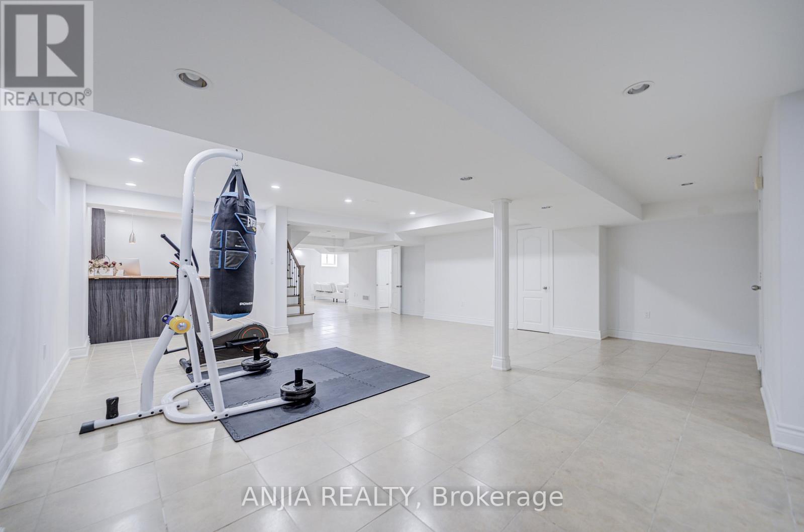 10 Golden Meadow Drive, Markham, Ontario  L6E 1V8 - Photo 45 - N12902852