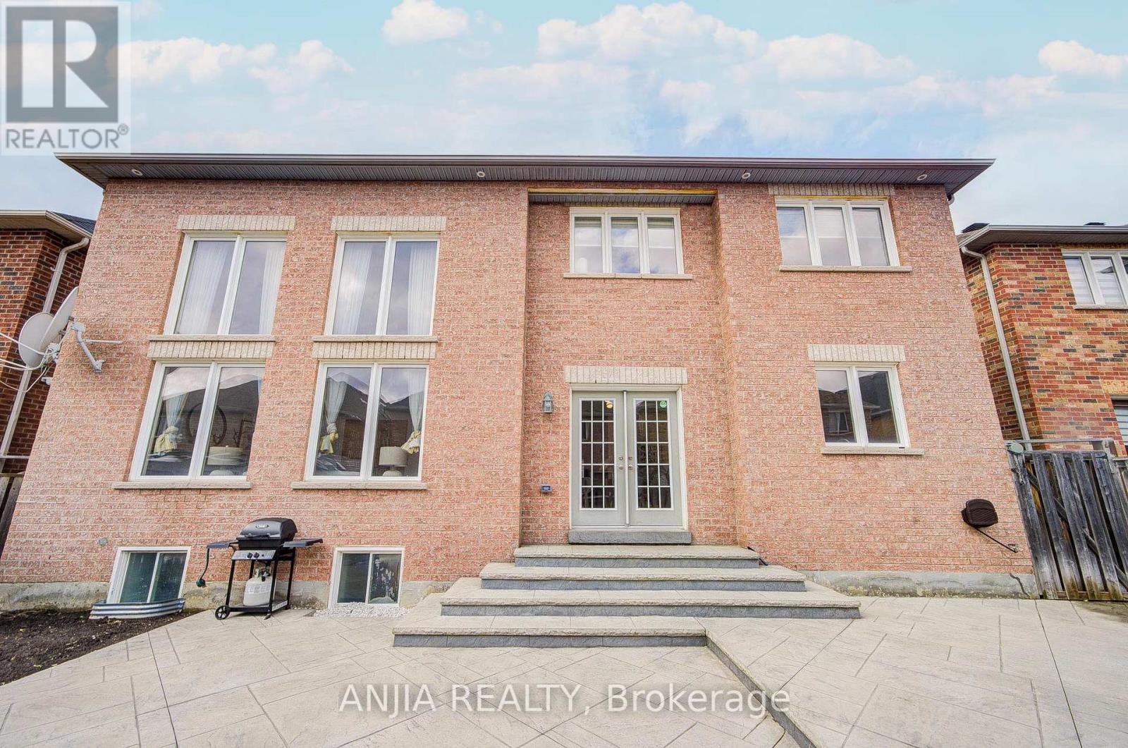 10 Golden Meadow Drive, Markham, Ontario  L6E 1V8 - Photo 50 - N12902852