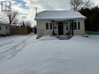 19 Windsor Drive, Whitchurch-Stouffville, Ontario  L2A 2Y6 - Photo 2 - N12902858