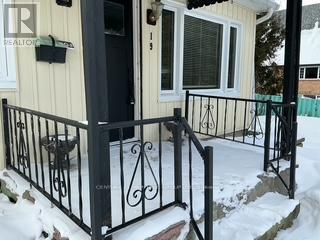 19 Windsor Drive, Whitchurch-Stouffville, Ontario  L2A 2Y6 - Photo 3 - N12902858