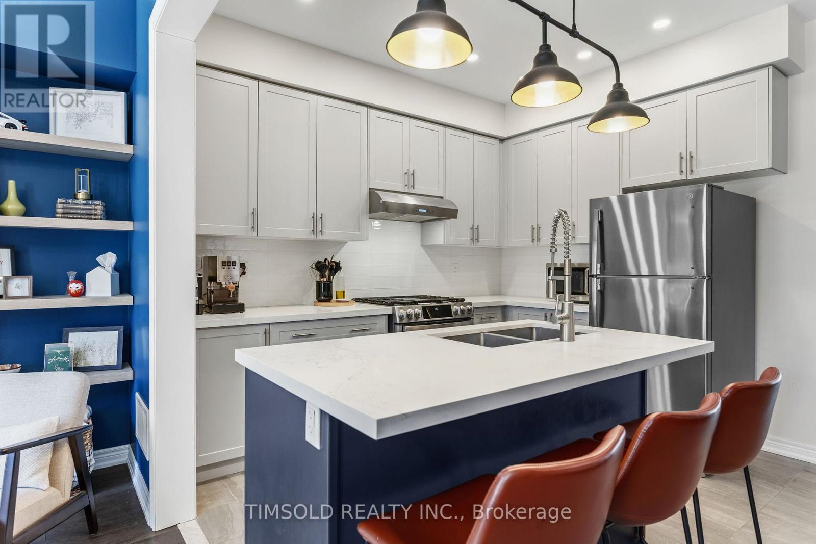 29 Robb Thompson Road, East Gwillimbury, Ontario  L0G 1M0 - Photo 12 - N12902874