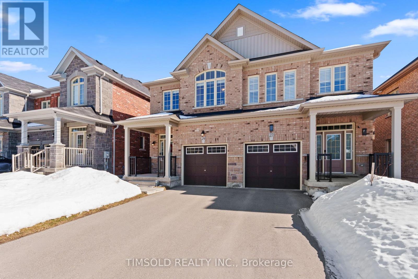 29 Robb Thompson Road, East Gwillimbury, Ontario  L0G 1M0 - Photo 2 - N12902874