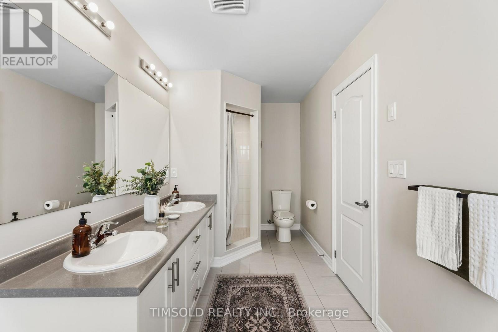 29 Robb Thompson Road, East Gwillimbury, Ontario  L0G 1M0 - Photo 28 - N12902874