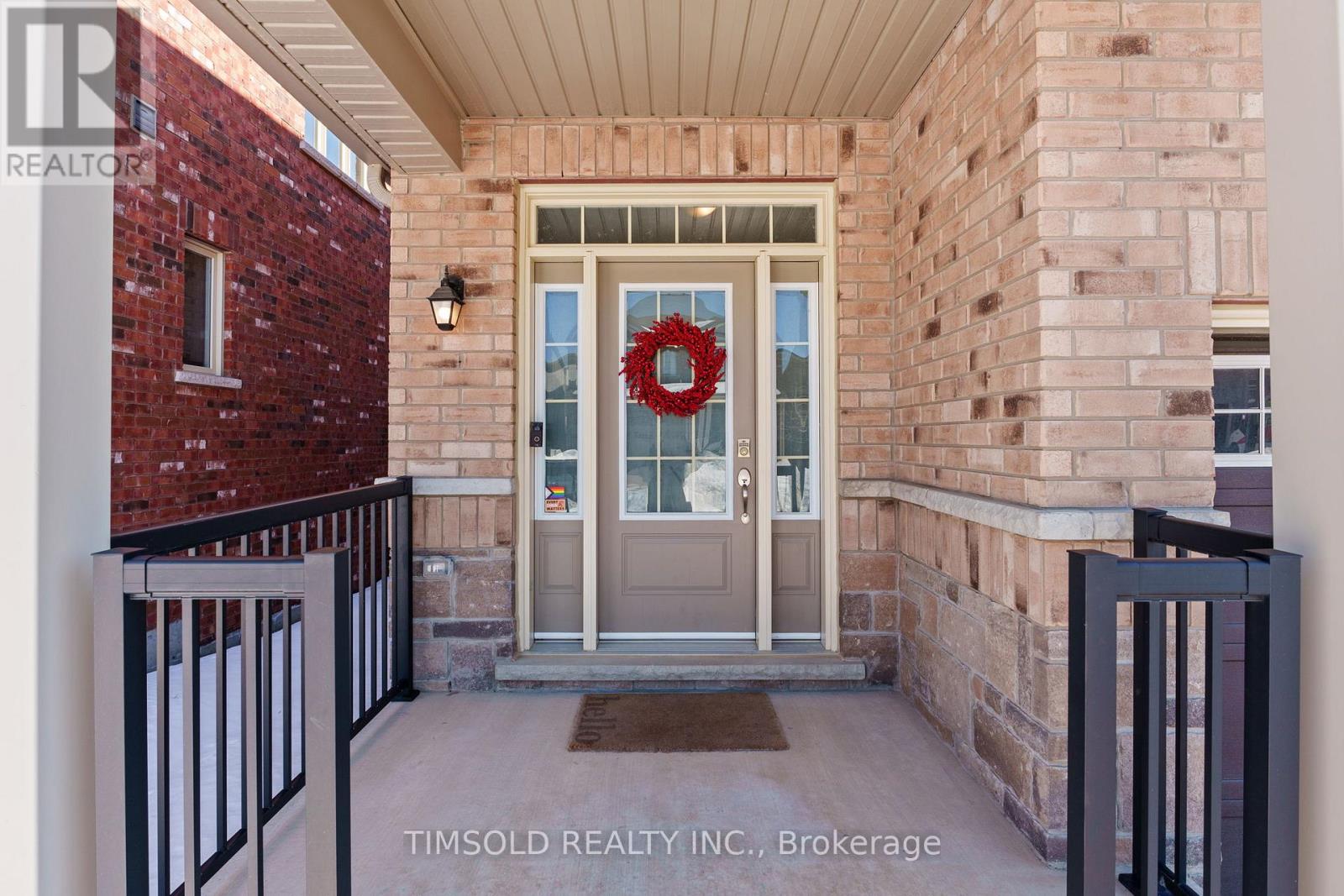 29 Robb Thompson Road, East Gwillimbury, Ontario  L0G 1M0 - Photo 3 - N12902874