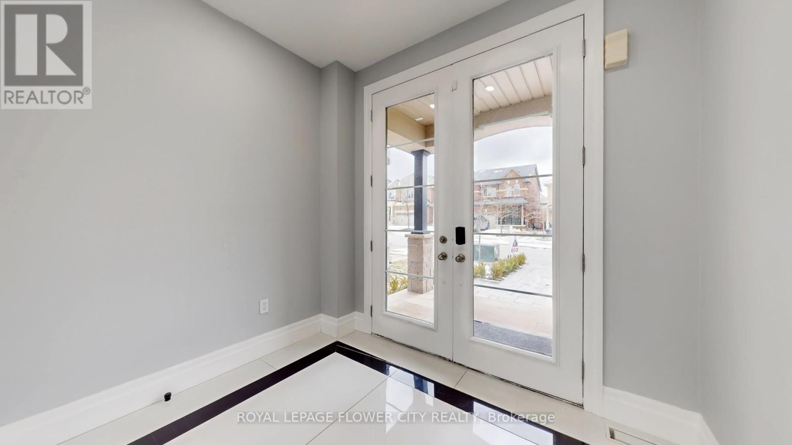 642 Sweetwater Crescent, Newmarket, Ontario  L3X 0H5 - Photo 16 - N12902876