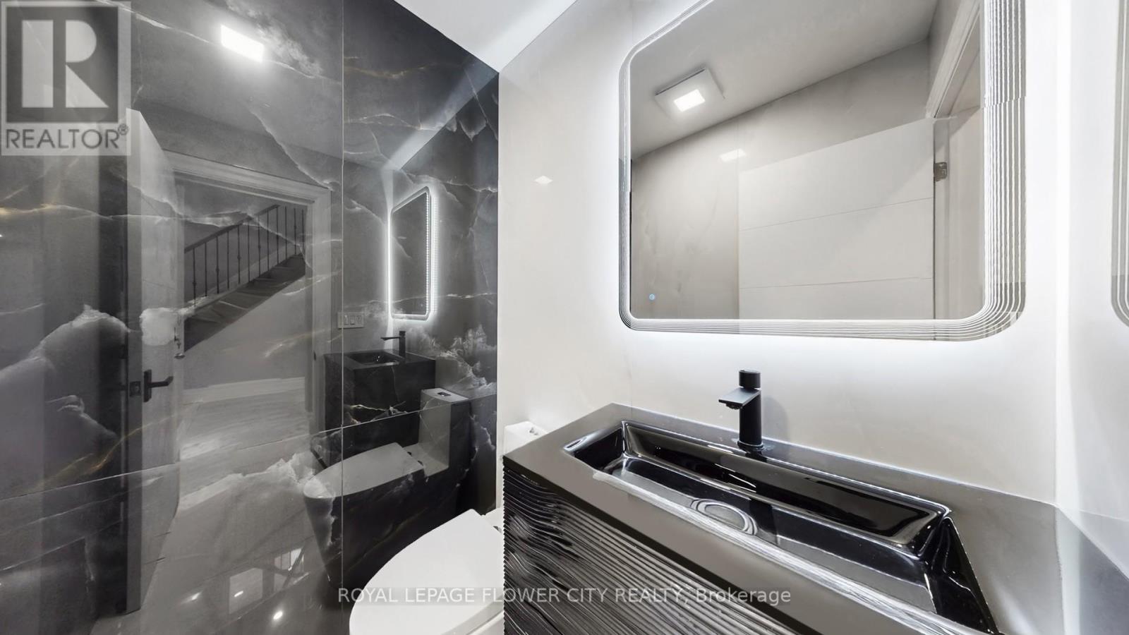 642 Sweetwater Crescent, Newmarket, Ontario  L3X 0H5 - Photo 18 - N12902876