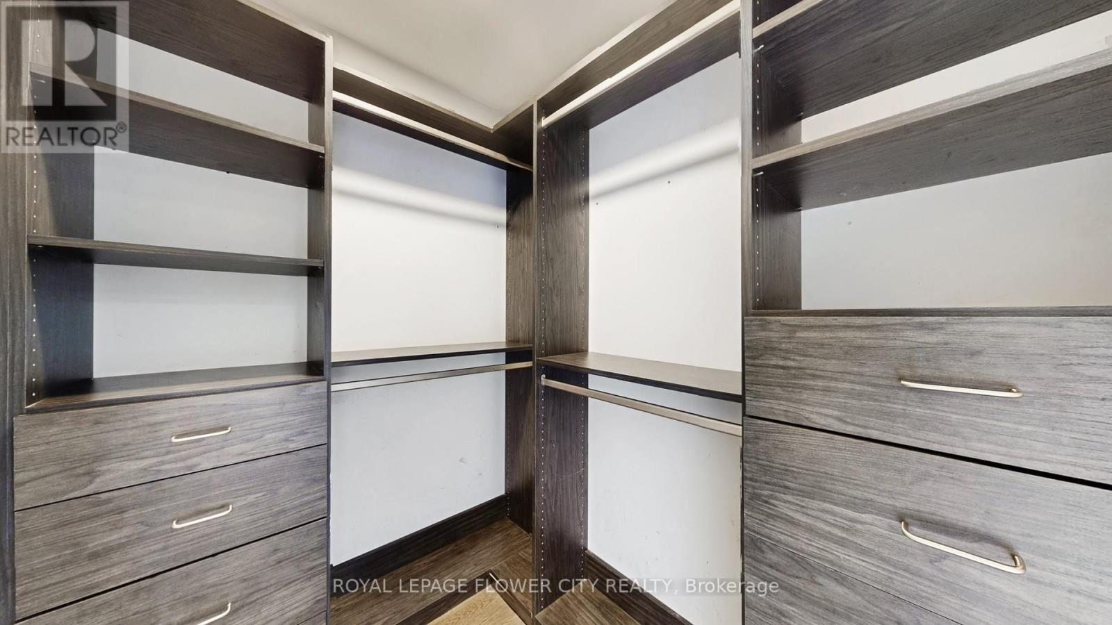 642 Sweetwater Crescent, Newmarket, Ontario  L3X 0H5 - Photo 23 - N12902876