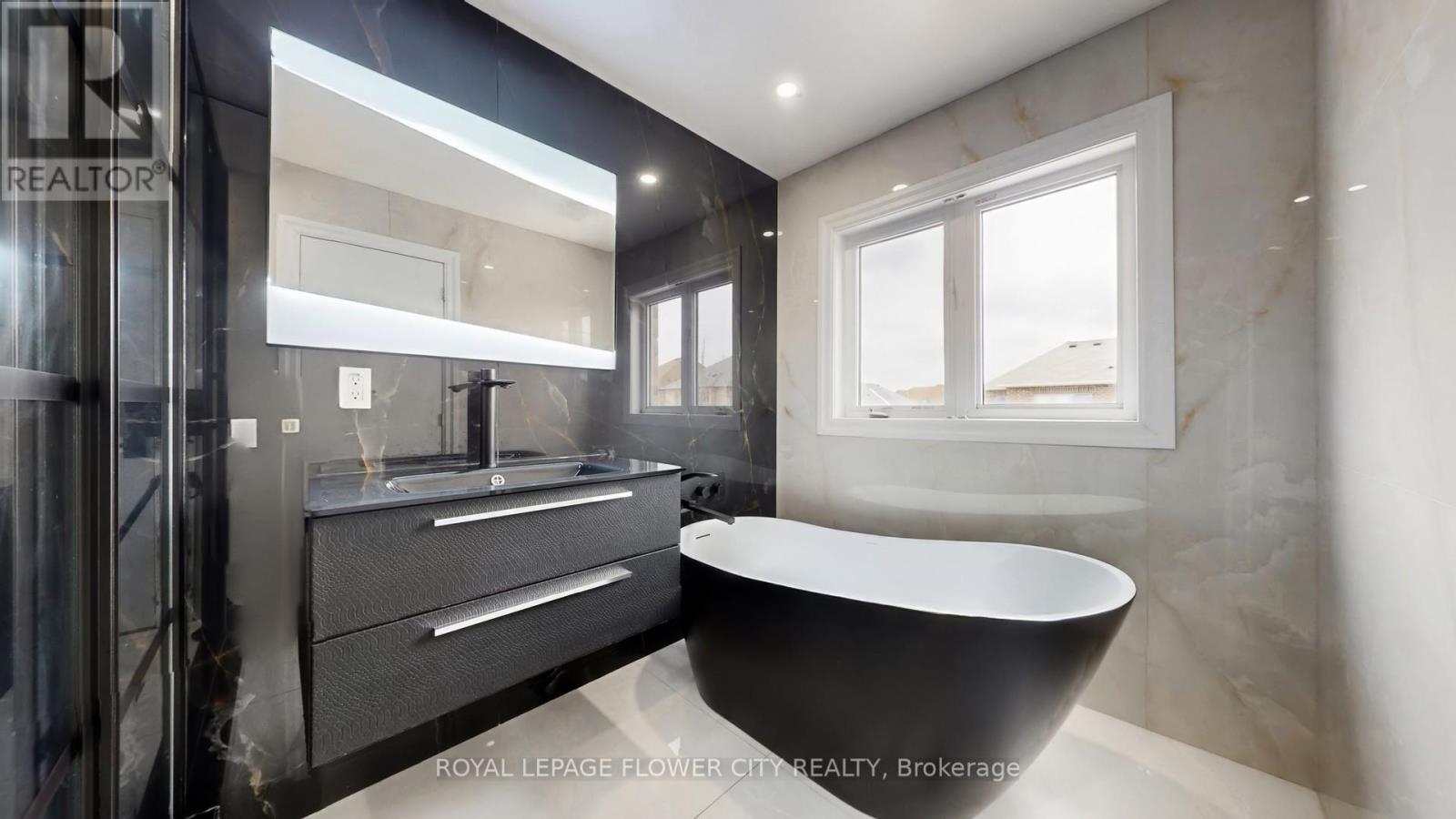 642 Sweetwater Crescent, Newmarket, Ontario  L3X 0H5 - Photo 26 - N12902876