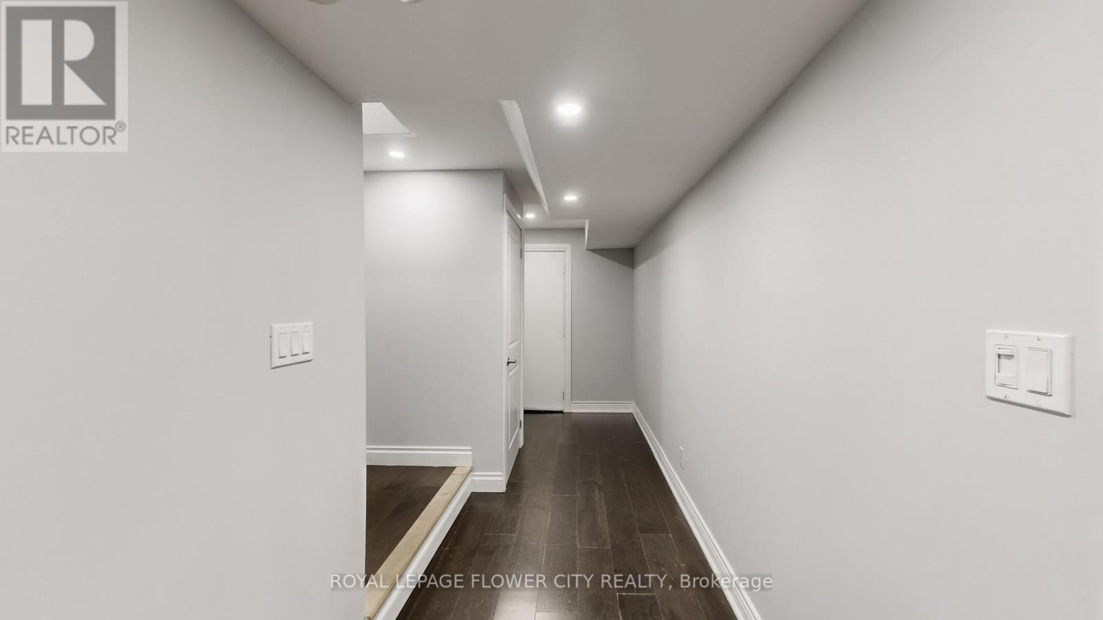 642 Sweetwater Crescent, Newmarket, Ontario  L3X 0H5 - Photo 42 - N12902876