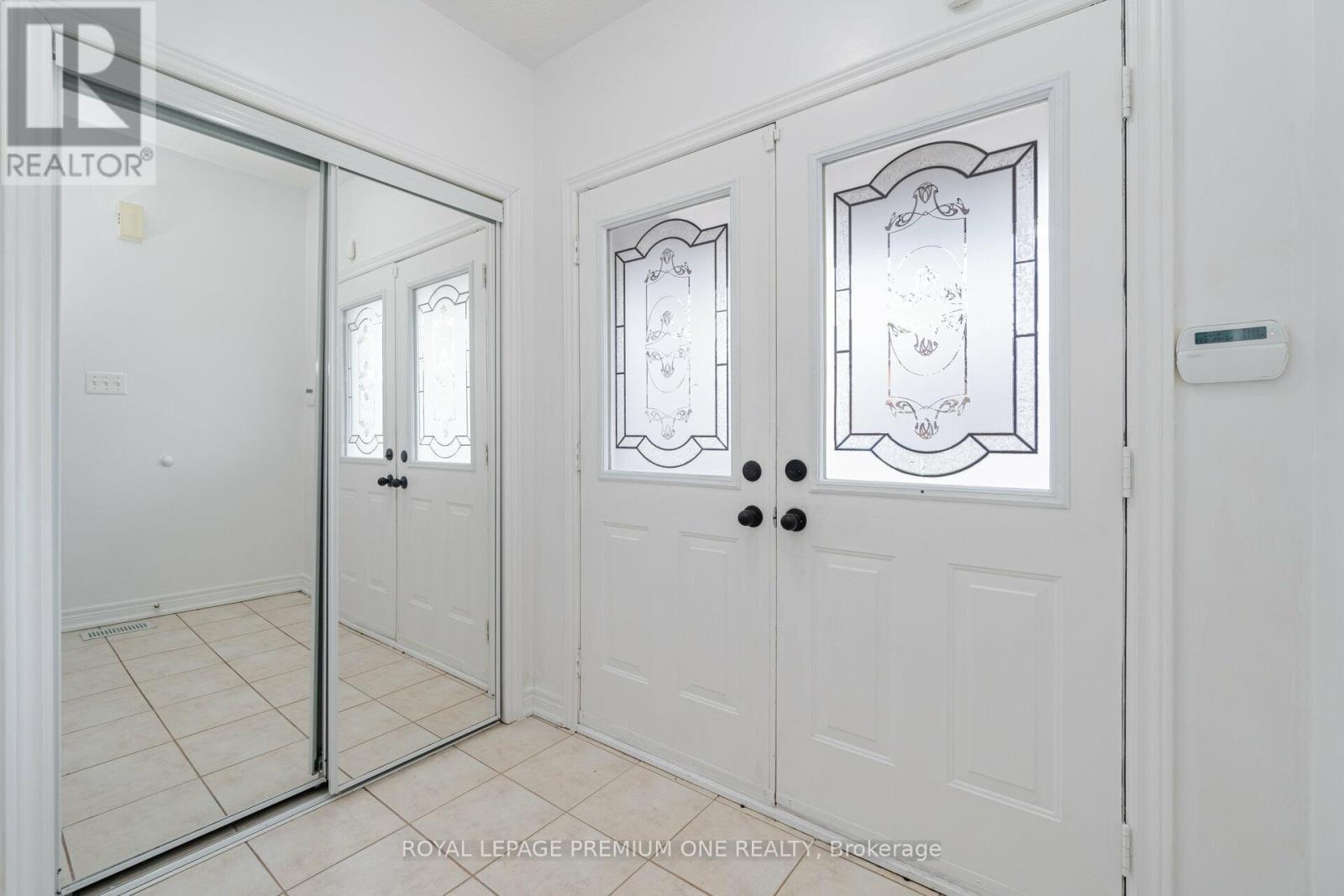 48 Devonwood Drive, Markham (Berczy), Ontario  L6C 3A7 - Photo 3 - N12902918