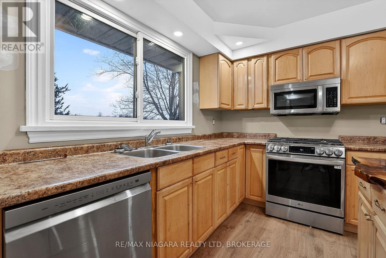 3818 Elm Street, Port Colborne, Ontario  L3K 5V5 - Photo 10 - X12902790