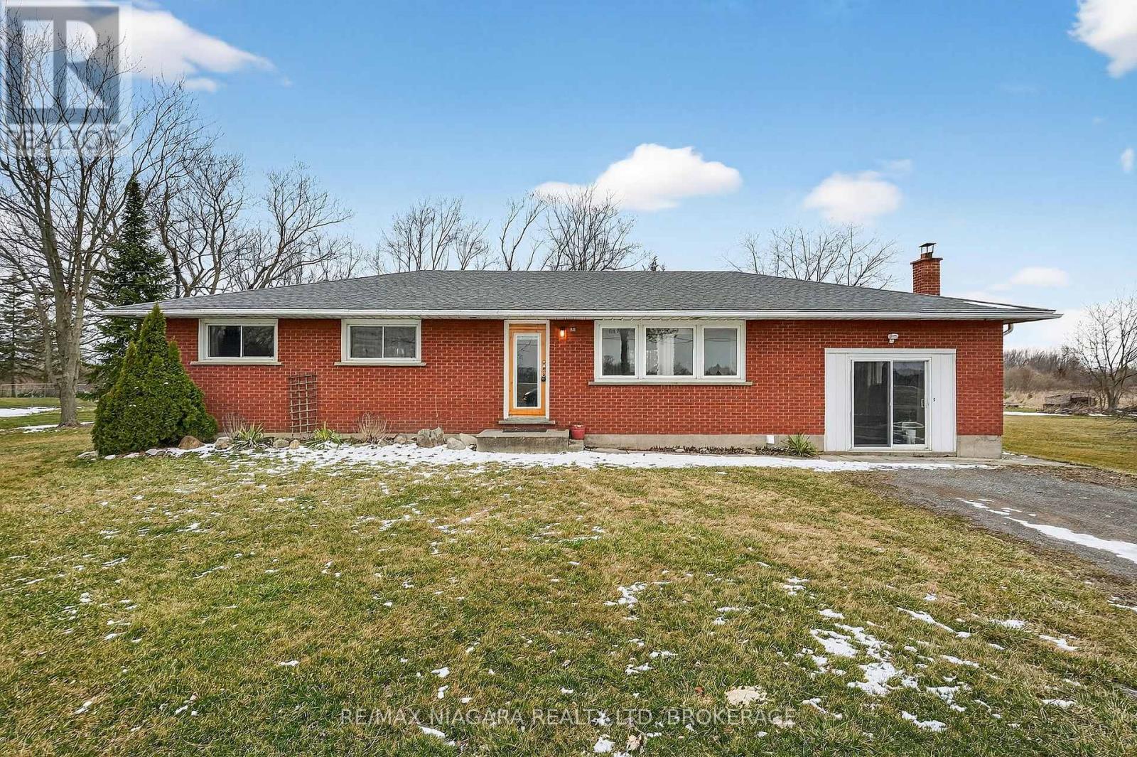 3818 Elm Street, Port Colborne, Ontario  L3K 5V5 - Photo 2 - X12902790