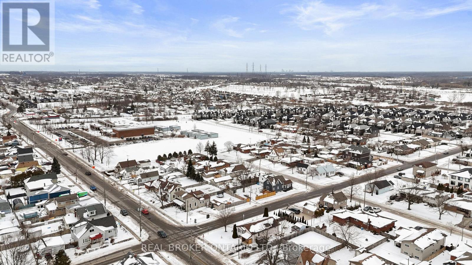 379 Southworth Street S, Welland, Ontario  L3B 2A1 - Photo 26 - X12798254