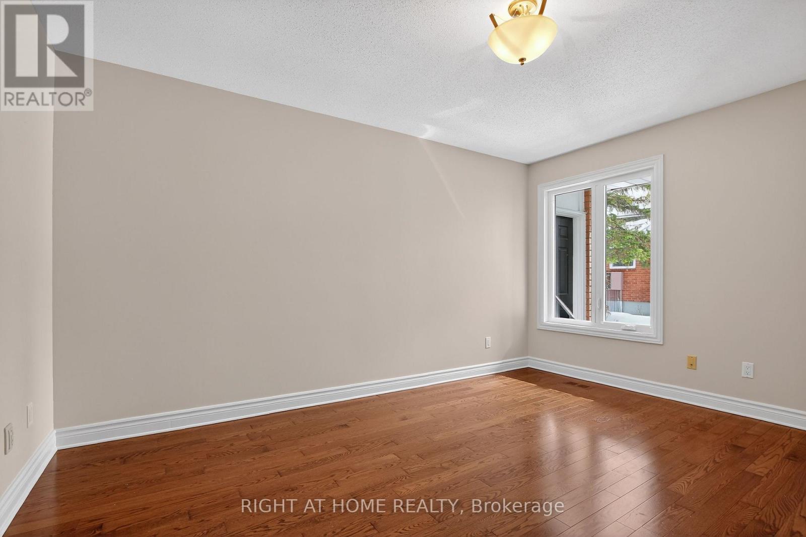 100 Darlington Private W, Ottawa, Ontario  K1V 0X8 - Photo 24 - X12899540